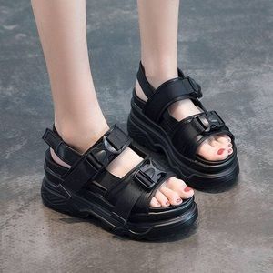 Ventura Platform Sandals